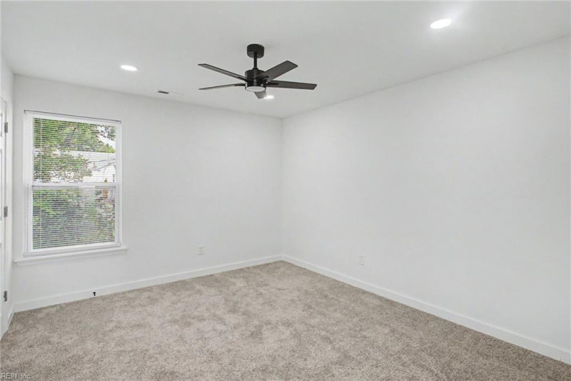 Photo 12 of 21 residential for sale in Hampton virginia