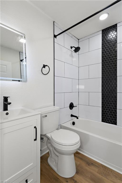 Photo 18 of 21 residential for sale in Hampton virginia