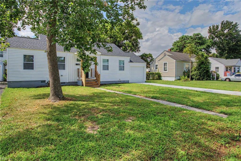 Photo 2 of 21 residential for sale in Hampton virginia