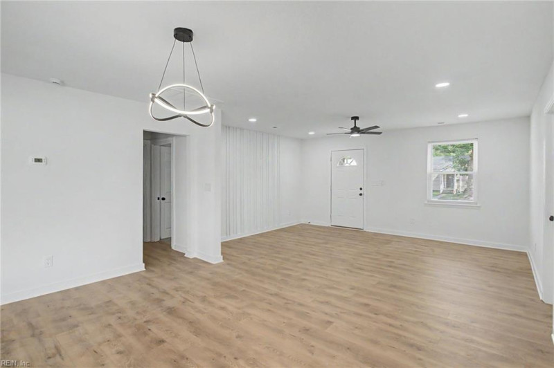 Photo 6 of 21 residential for sale in Hampton virginia