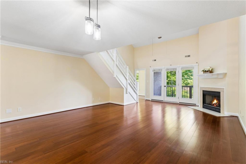 Photo 12 of 38 residential for sale in Hampton virginia