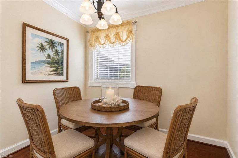Photo 14 of 38 residential for sale in Hampton virginia