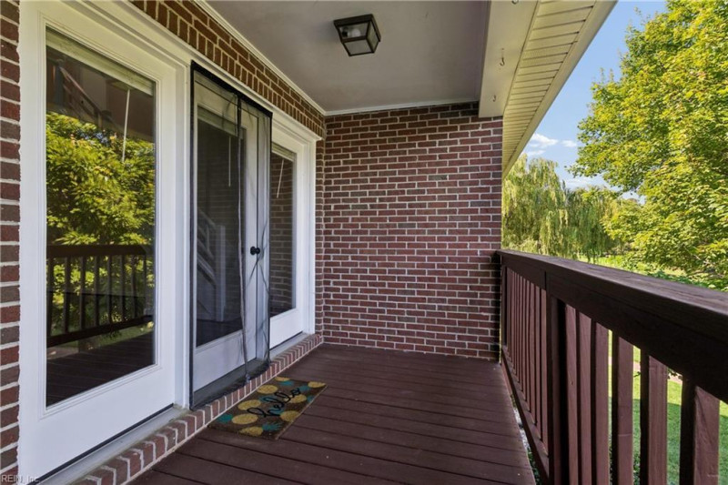 Photo 17 of 38 residential for sale in Hampton virginia