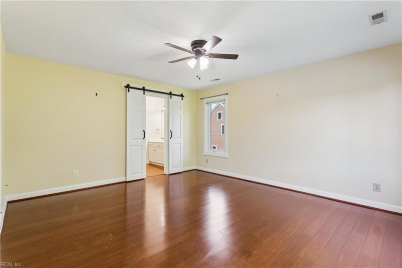 Photo 27 of 38 residential for sale in Hampton virginia