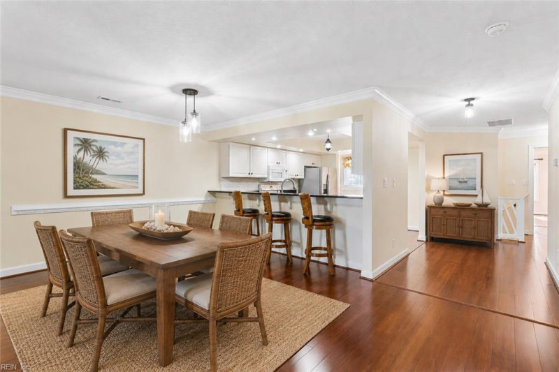 Photo 4 of 38 residential for sale in Hampton virginia