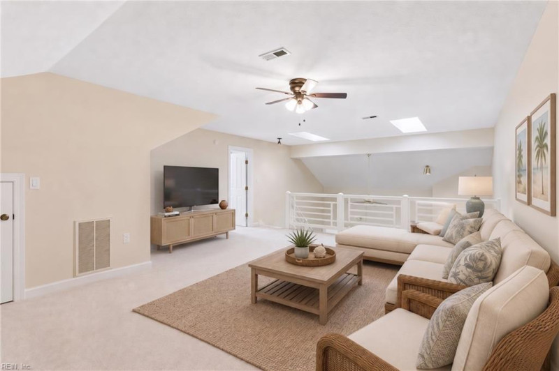Photo 6 of 38 residential for sale in Hampton virginia