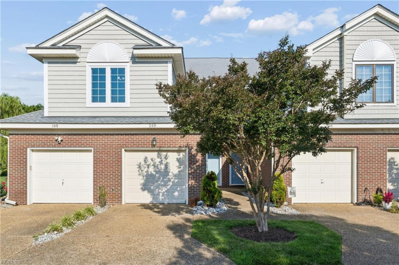 Photo 7 of 38 residential for sale in Hampton virginia