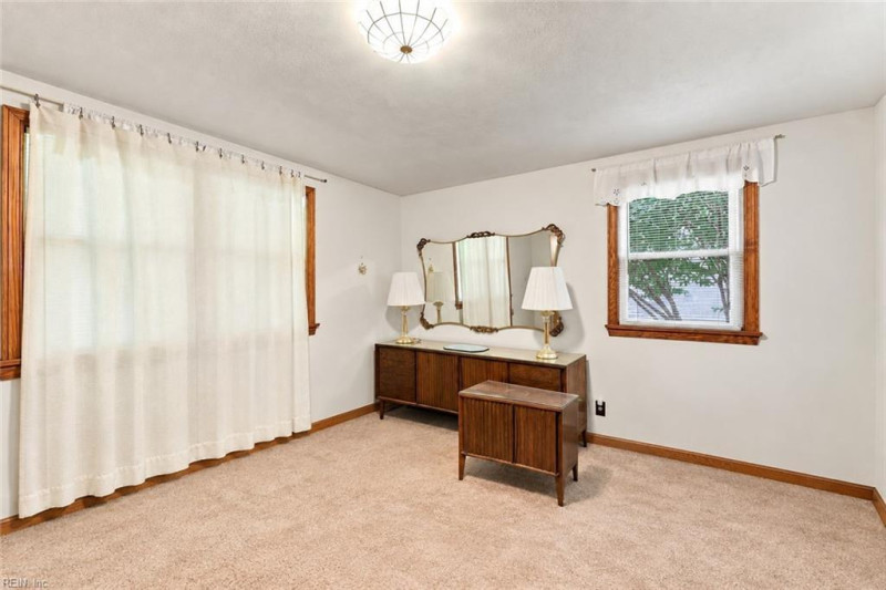 Photo 13 of 25 residential for sale in Norfolk virginia Photo 13 of 25 residential for sale in Norfolk virginia