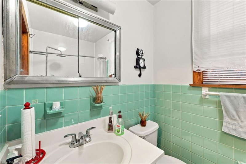 Photo 17 of 25 residential for sale in Norfolk virginia Photo 17 of 25 residential for sale in Norfolk virginia