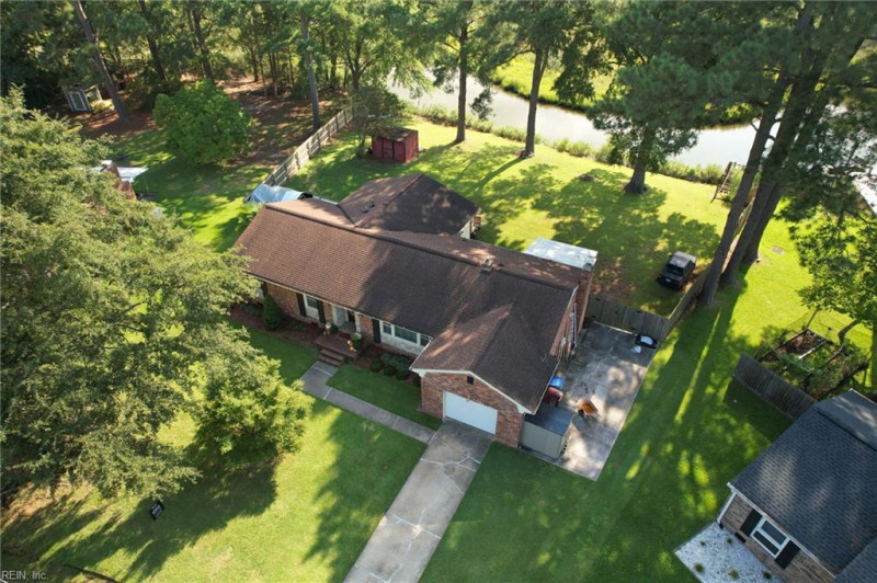 Photo 19 of 49 residential for sale in Chesapeake virginia