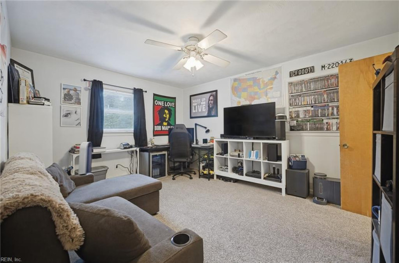 Photo 20 of 49 residential for sale in Chesapeake virginia