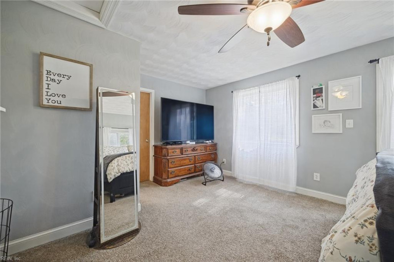 Photo 22 of 49 residential for sale in Chesapeake virginia
