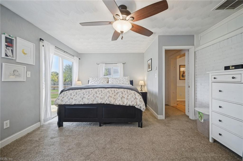 Photo 23 of 49 residential for sale in Chesapeake virginia