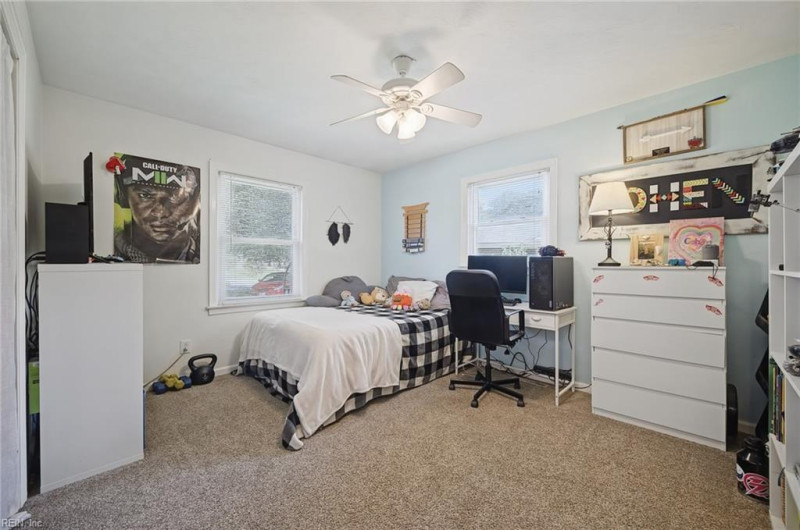 Photo 25 of 49 residential for sale in Chesapeake virginia