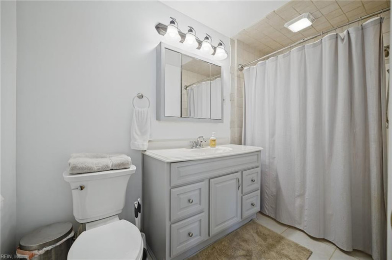 Photo 27 of 49 residential for sale in Chesapeake virginia