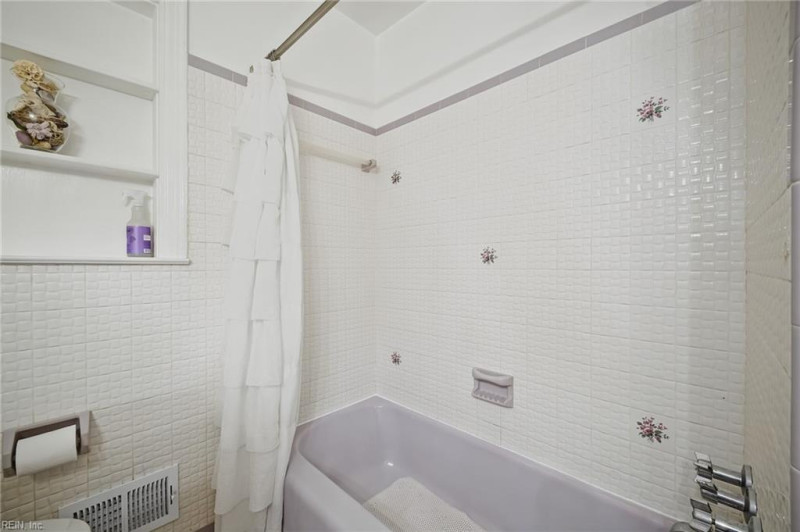 Photo 30 of 49 residential for sale in Chesapeake virginia