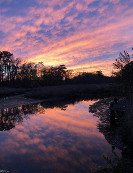 Photo 4 of 49 residential for sale in Chesapeake virginia