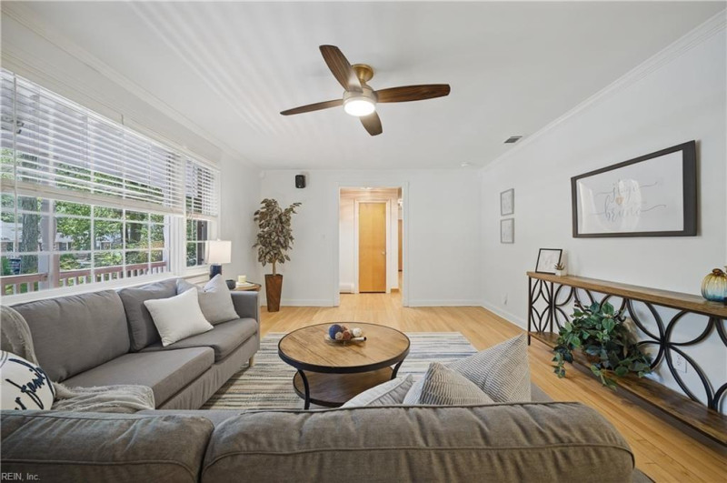 Photo 8 of 50 residential for sale in Chesapeake virginia Photo 8 of 50 residential for sale in Chesapeake virginia
