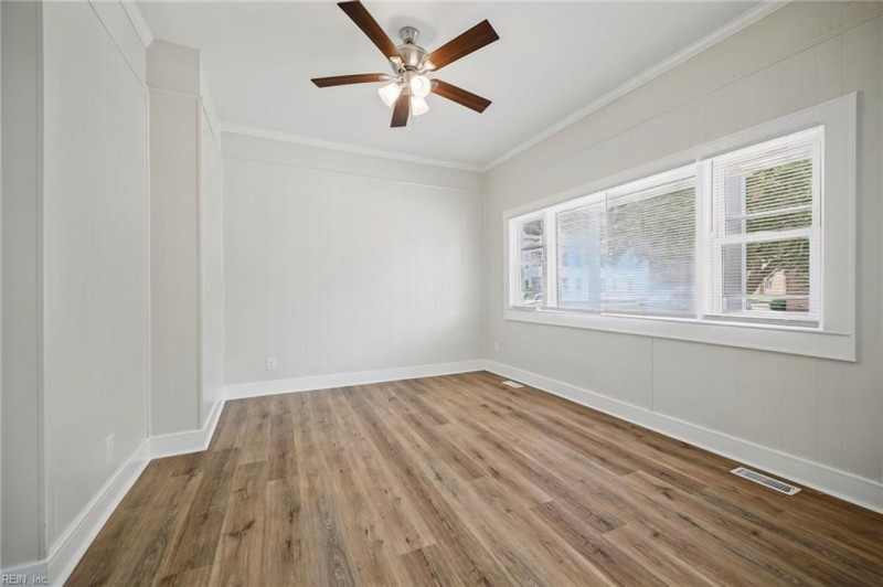 Photo 15 of 43 residential for sale in Norfolk virginia