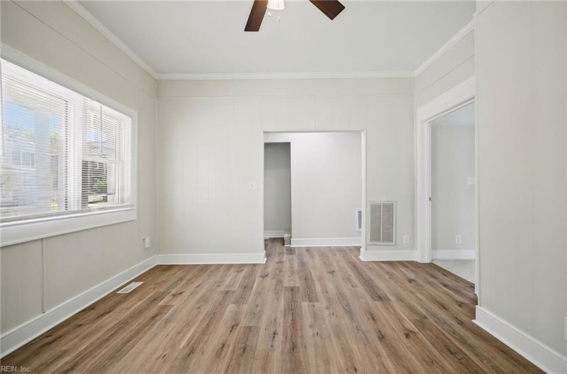 Photo 17 of 43 residential for sale in Norfolk virginia