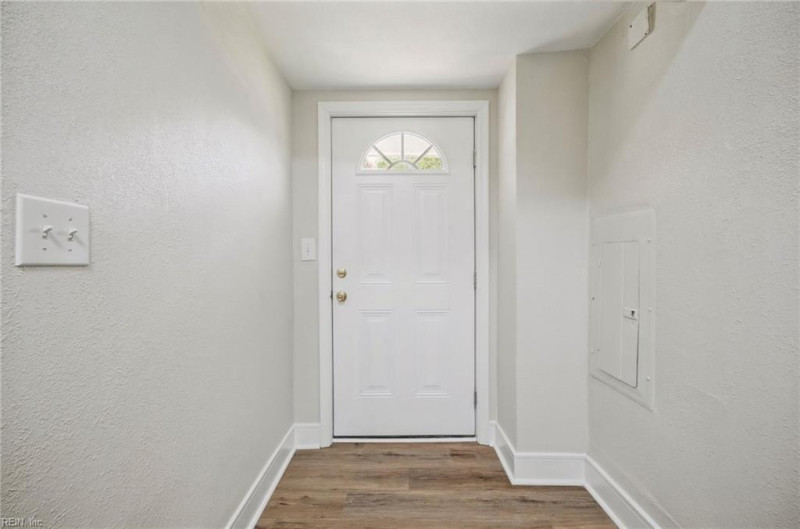 Photo 4 of 43 residential for sale in Norfolk virginia