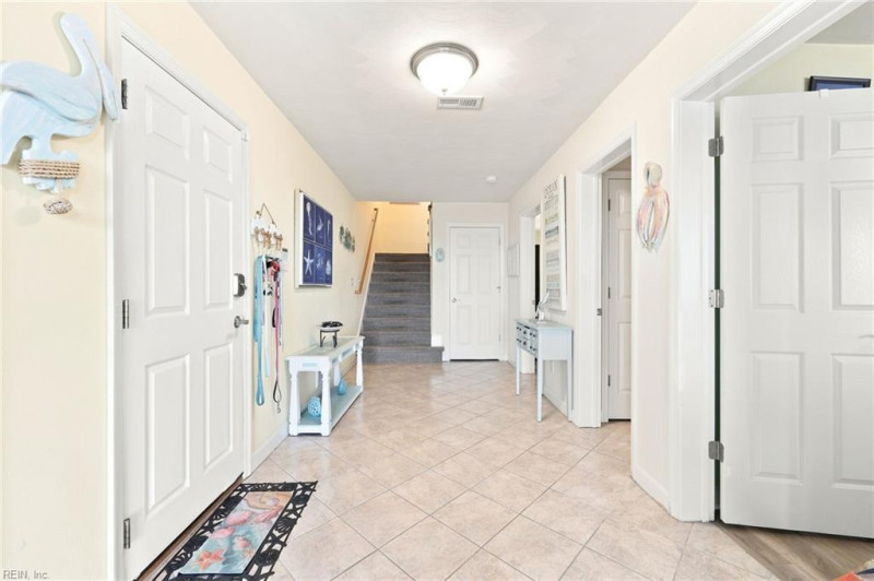 Photo 20 of 32 residential for sale in Currituck County virginia