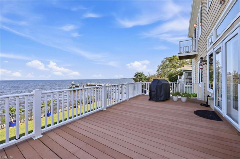 Photo 25 of 32 residential for sale in Currituck County virginia