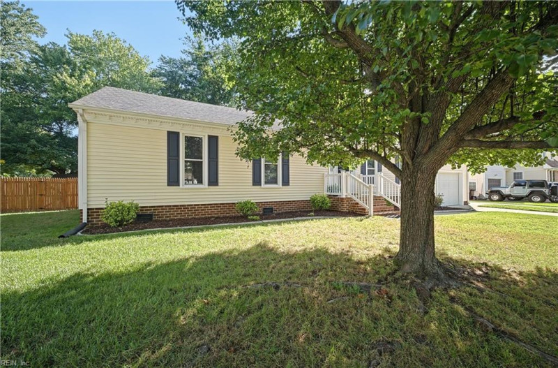 Photo 4 of 49 residential for sale in Chesapeake virginia Photo 4 of 49 residential for sale in Chesapeake virginia