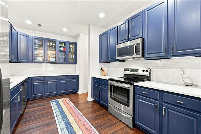 Photo 12 of 43 residential for sale in Virginia Beach virginia