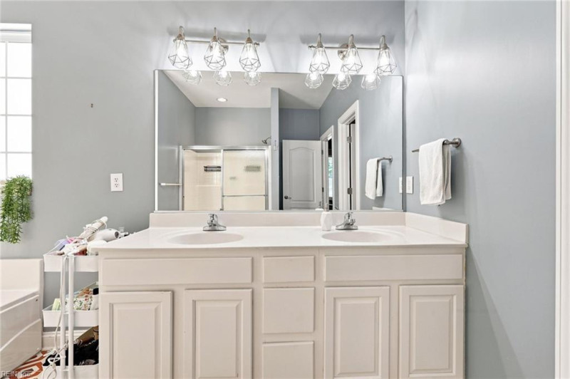 Photo 22 of 43 residential for sale in Virginia Beach virginia