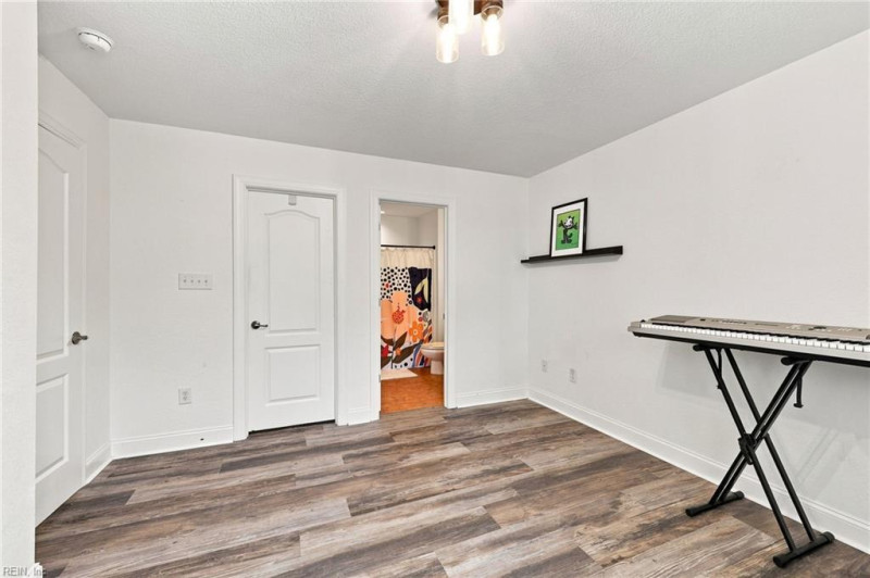 Photo 28 of 43 residential for sale in Virginia Beach virginia