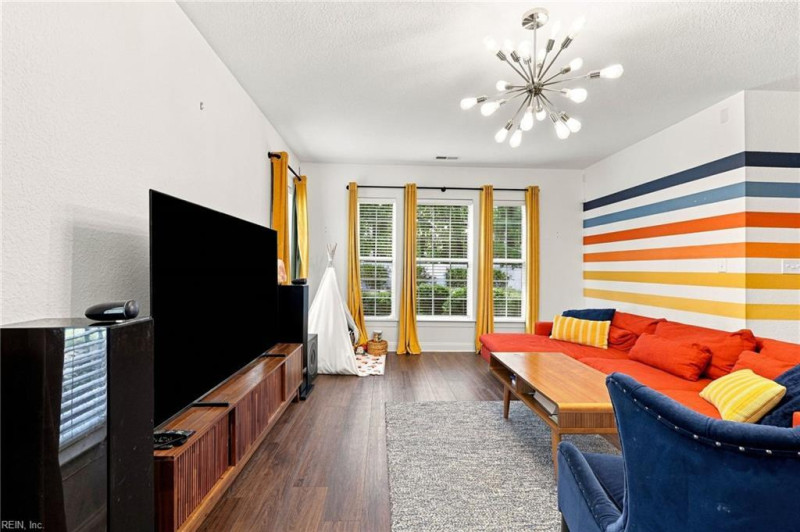 Photo 7 of 43 residential for sale in Virginia Beach virginia