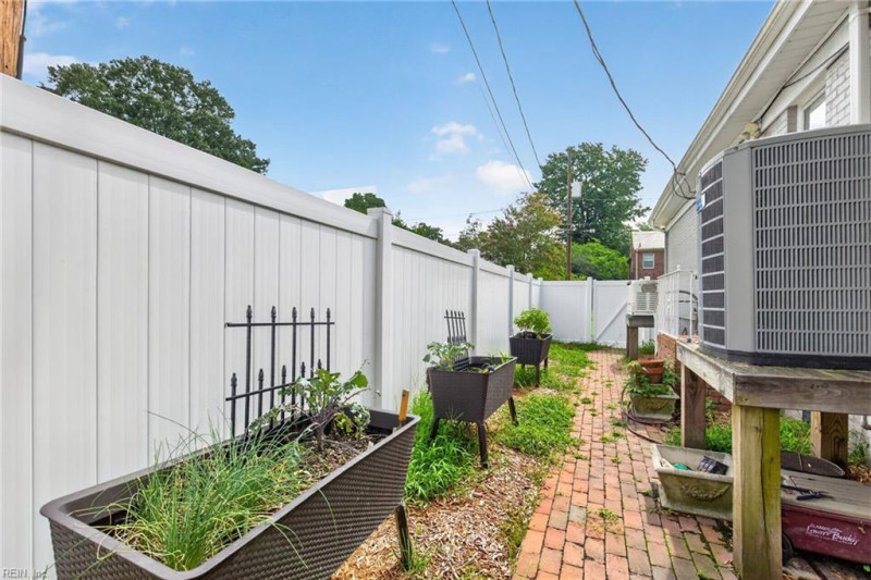Photo 32 of 49 residential for sale in Norfolk virginia Photo 32 of 49 residential for sale in Norfolk virginia