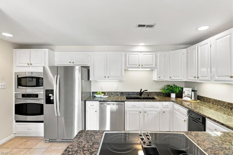 Photo 16 of 49 residential for sale in Norfolk virginia