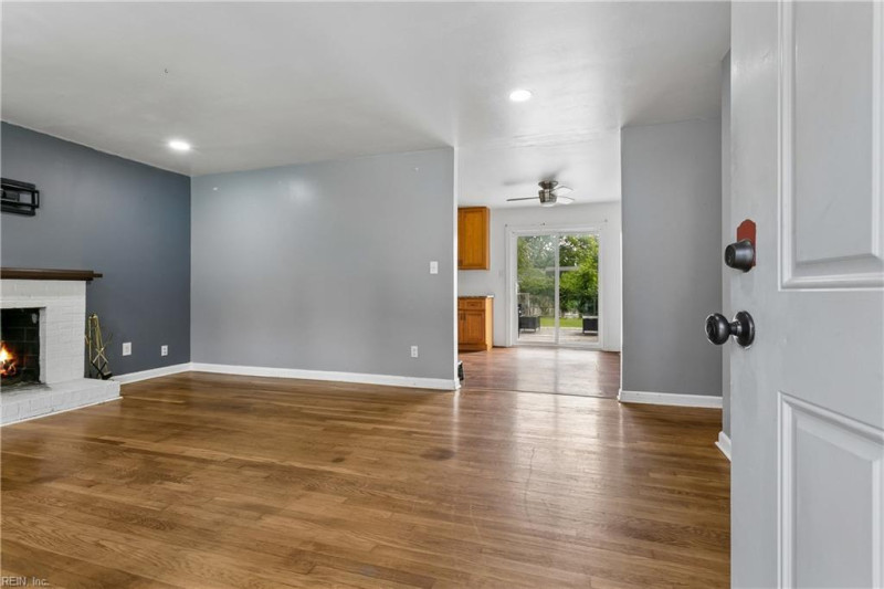 Photo 3 of 27 residential for sale in Newport News virginia Photo 3 of 27 residential for sale in Newport News virginia