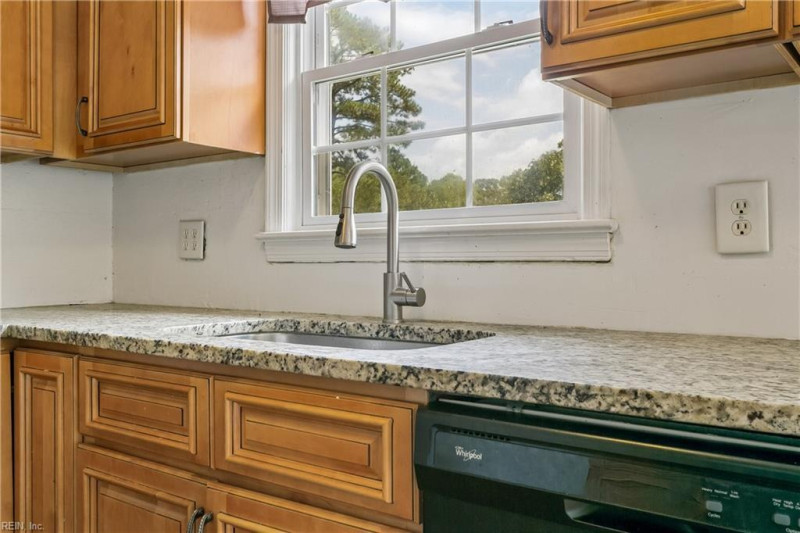 Photo 9 of 27 residential for sale in Newport News virginia Photo 9 of 27 residential for sale in Newport News virginia