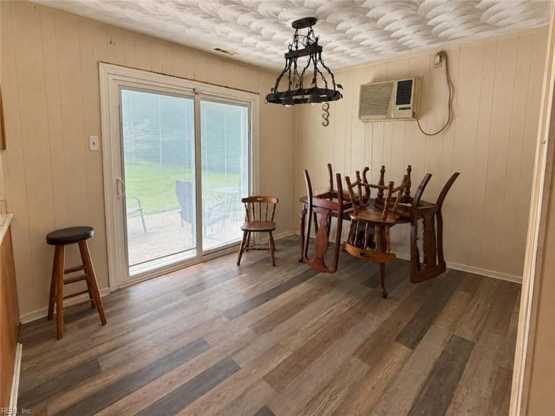 Photo 4 of 16 residential for sale in Chesapeake virginia Photo 4 of 16 residential for sale in Chesapeake virginia