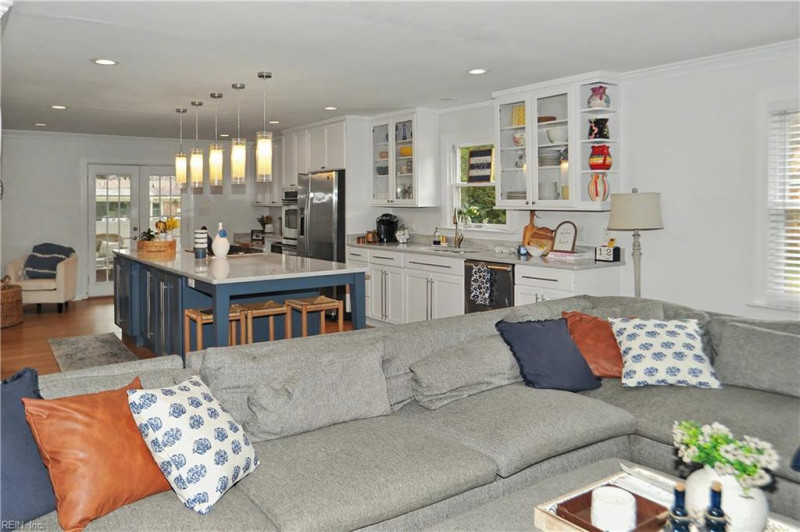 Photo 11 of 36 residential for sale in Virginia Beach virginia