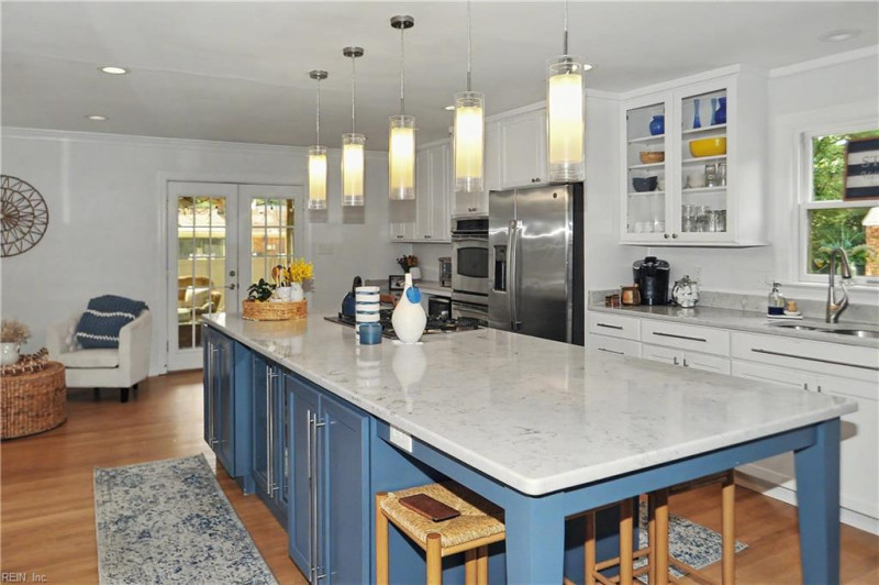 Photo 3 of 36 residential for sale in Virginia Beach virginia