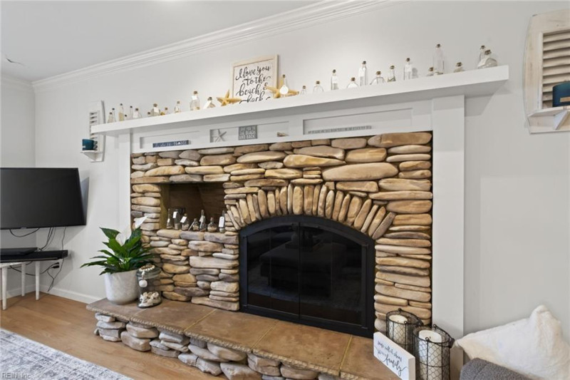 Photo 9 of 36 residential for sale in Virginia Beach virginia