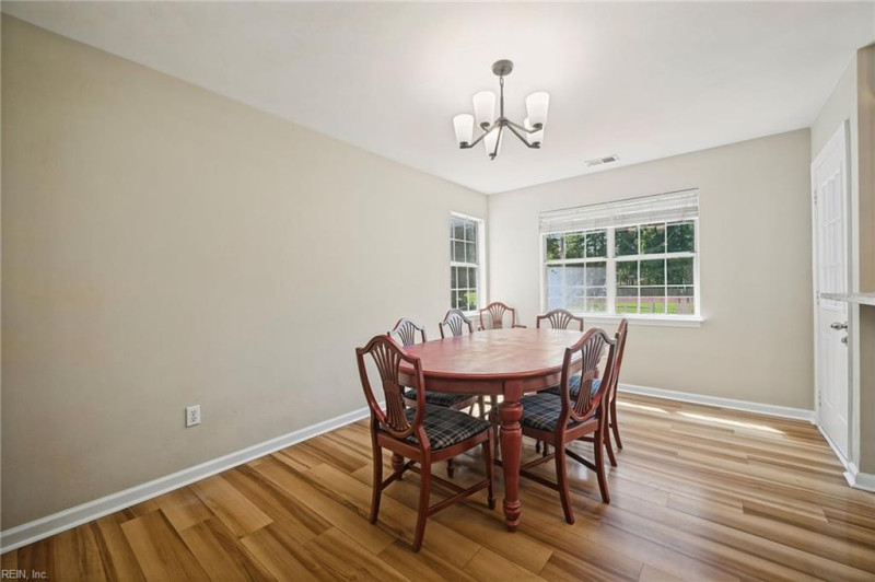 Photo 11 of 43 residential for sale in Chesapeake virginia