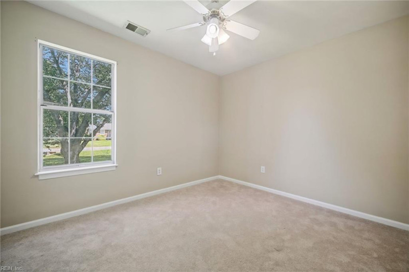 Photo 16 of 43 residential for sale in Chesapeake virginia