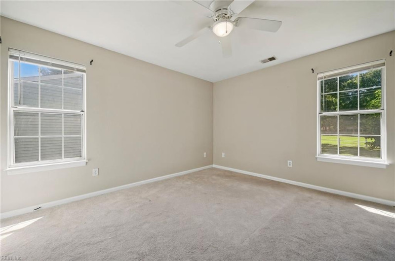 Photo 18 of 43 residential for sale in Chesapeake virginia