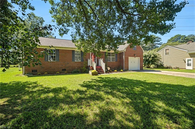 Photo 2 of 43 residential for sale in Chesapeake virginia