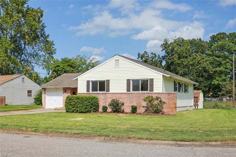 Photo 3 of 32 residential for sale in Hampton virginia Photo 3 of 32 residential for sale in Hampton virginia