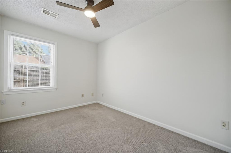 Photo 11 of 27 residential for sale in Virginia Beach virginia
