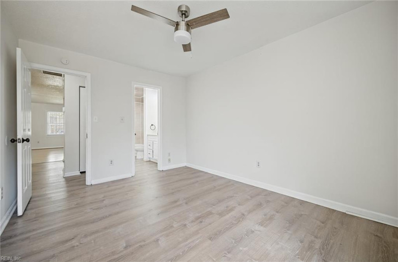 Photo 17 of 27 residential for sale in Virginia Beach virginia