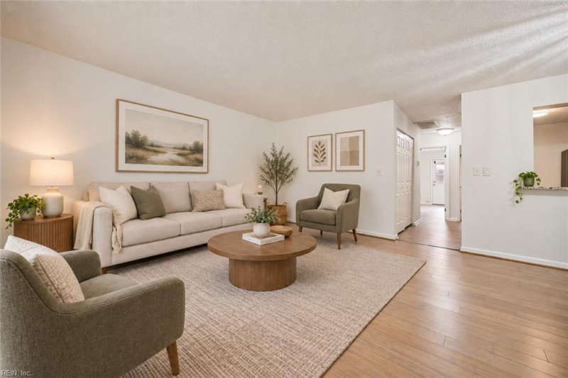 Photo 4 of 27 residential for sale in Virginia Beach virginia