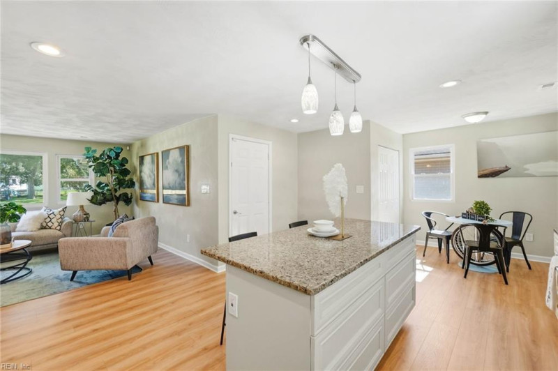 Photo 14 of 49 residential for sale in Virginia Beach virginia