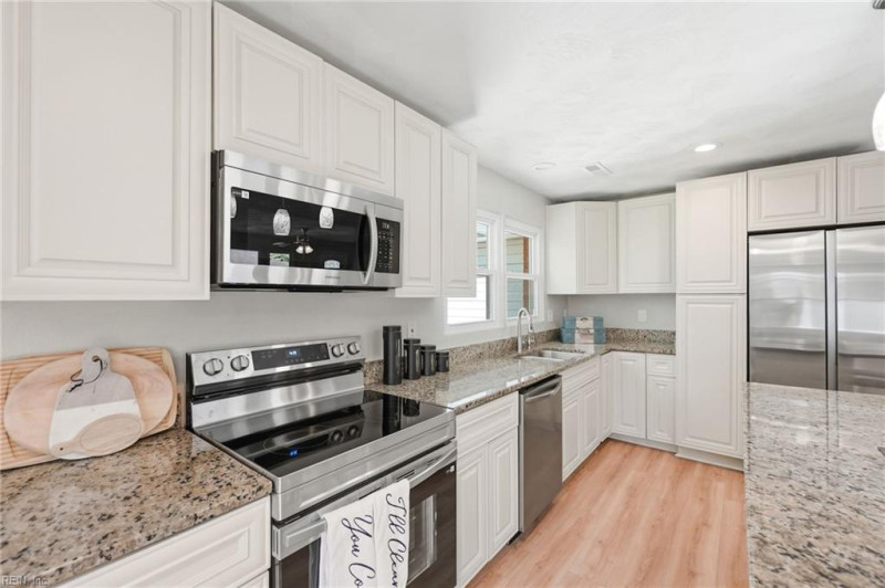 Photo 16 of 49 residential for sale in Virginia Beach virginia